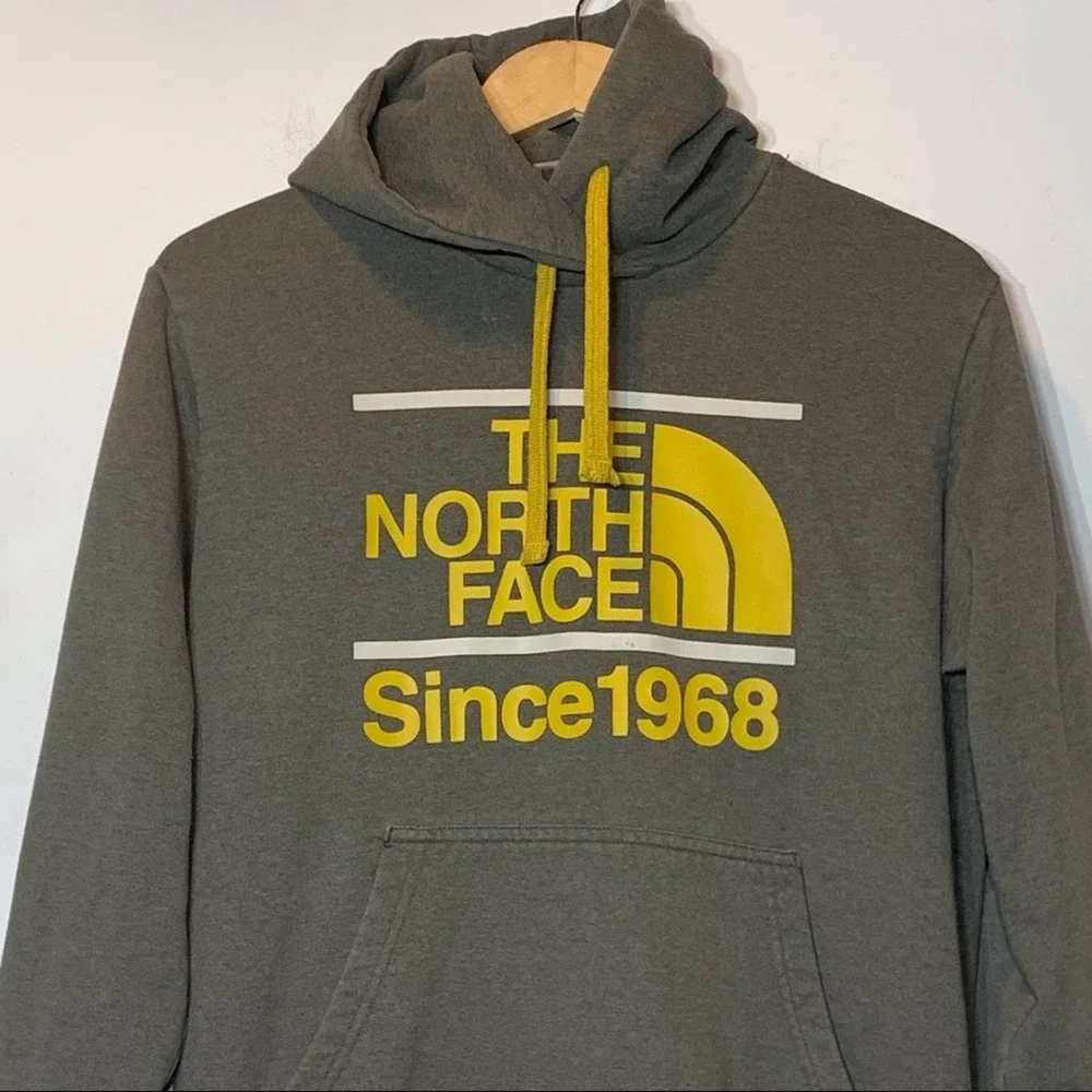 EUC The North Face Gray, Yellow and White Hooded‎ Sweatshirt Hoodie